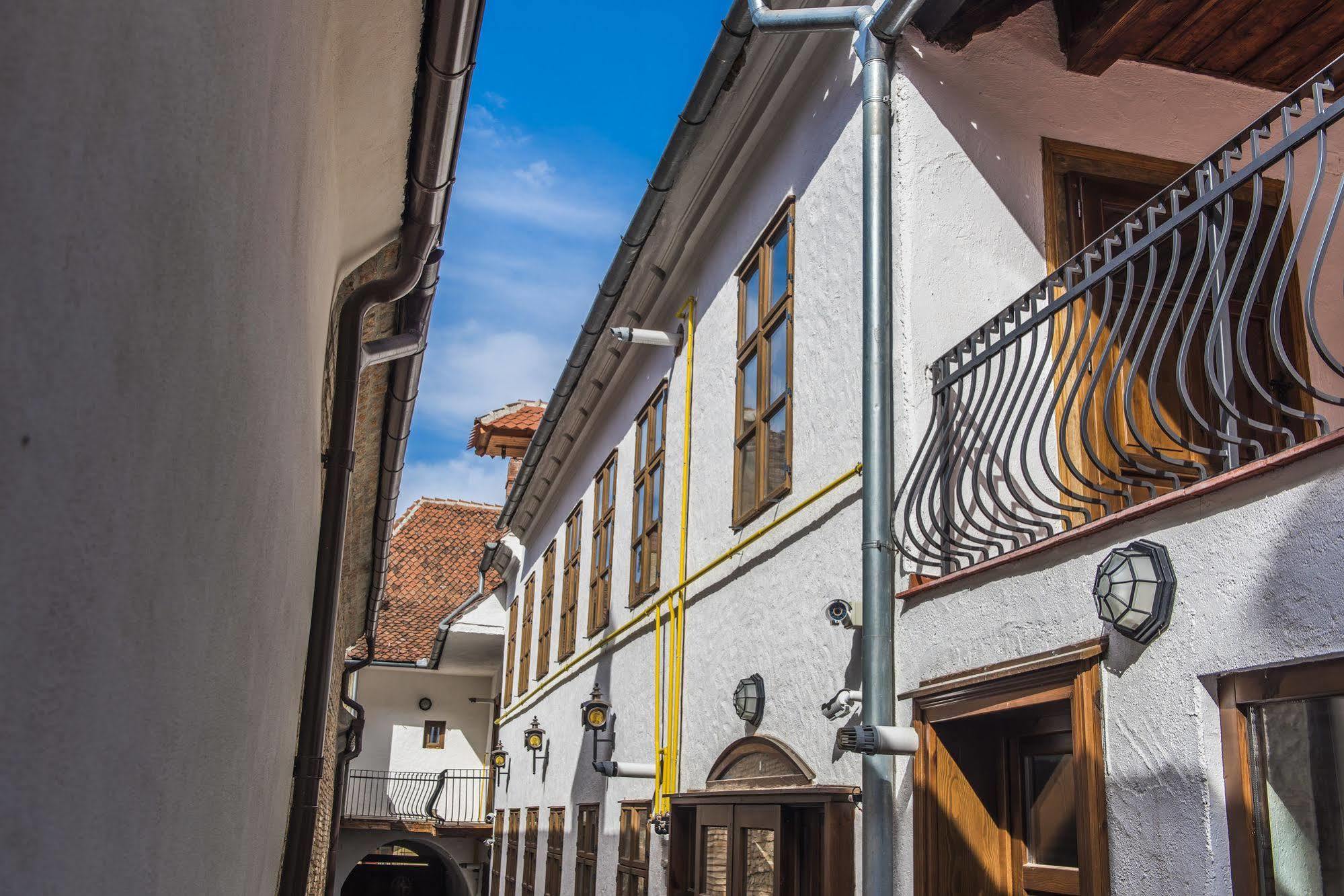 Casa Veche Aparthotel Braşov Eksteriør bilde