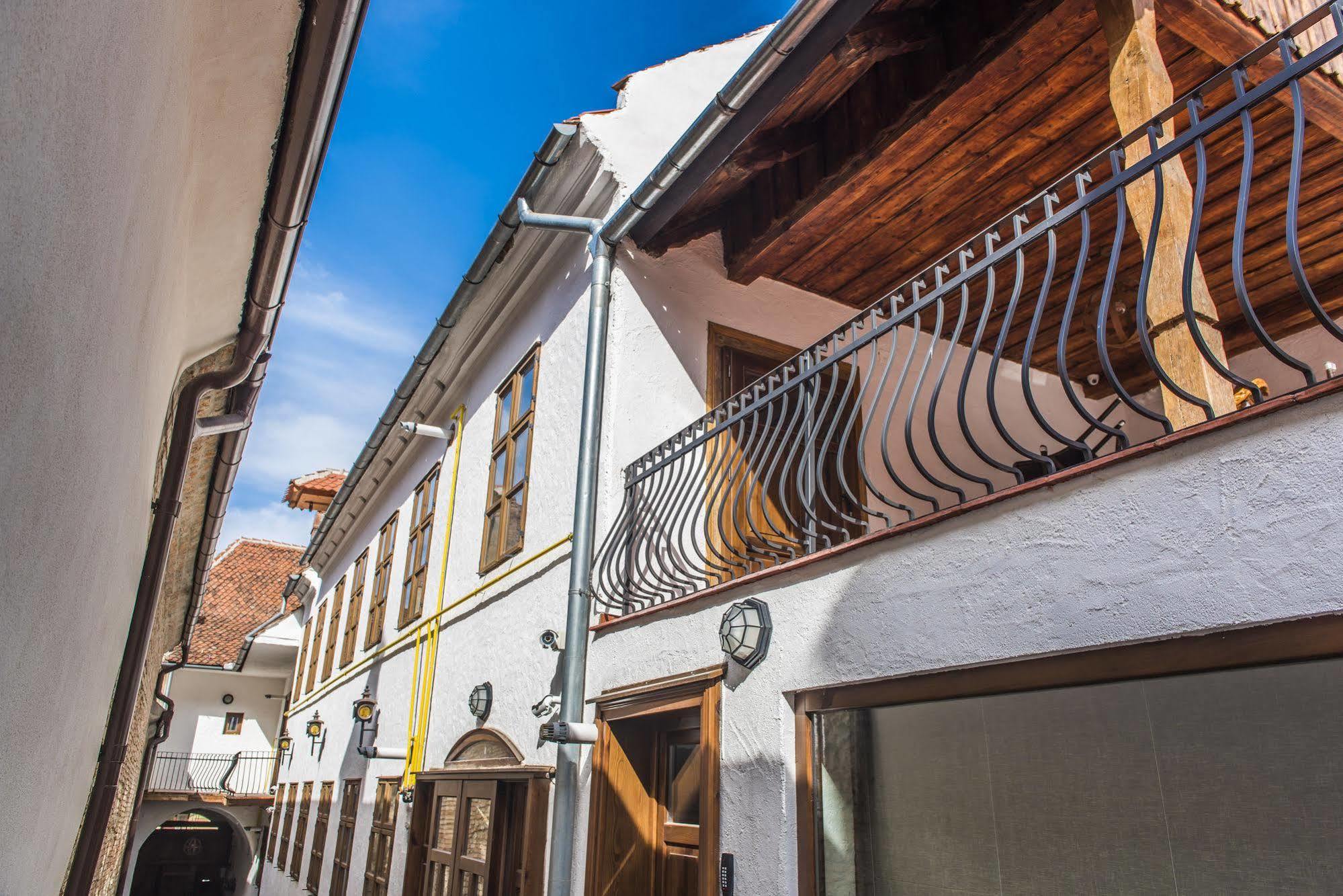 Casa Veche Aparthotel Braşov Eksteriør bilde